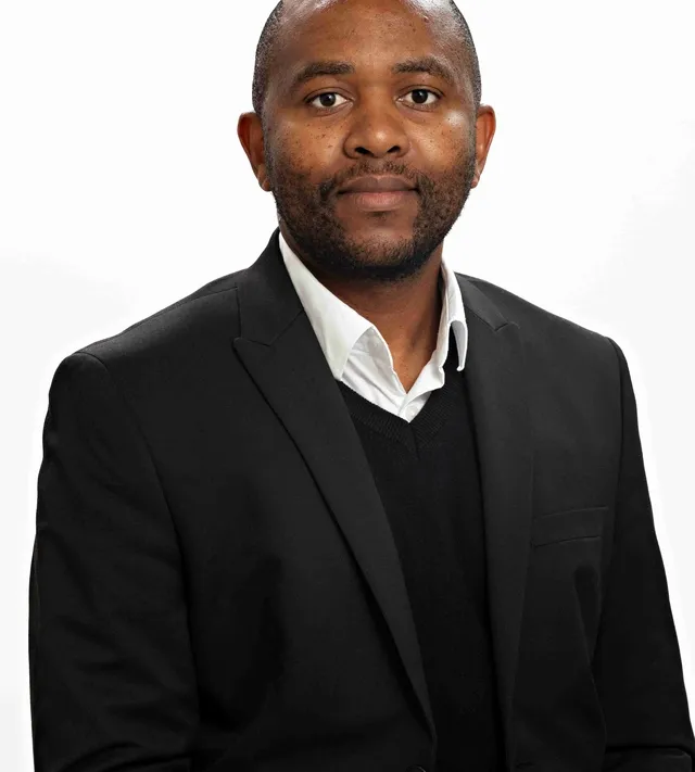 Lulamile Makaula