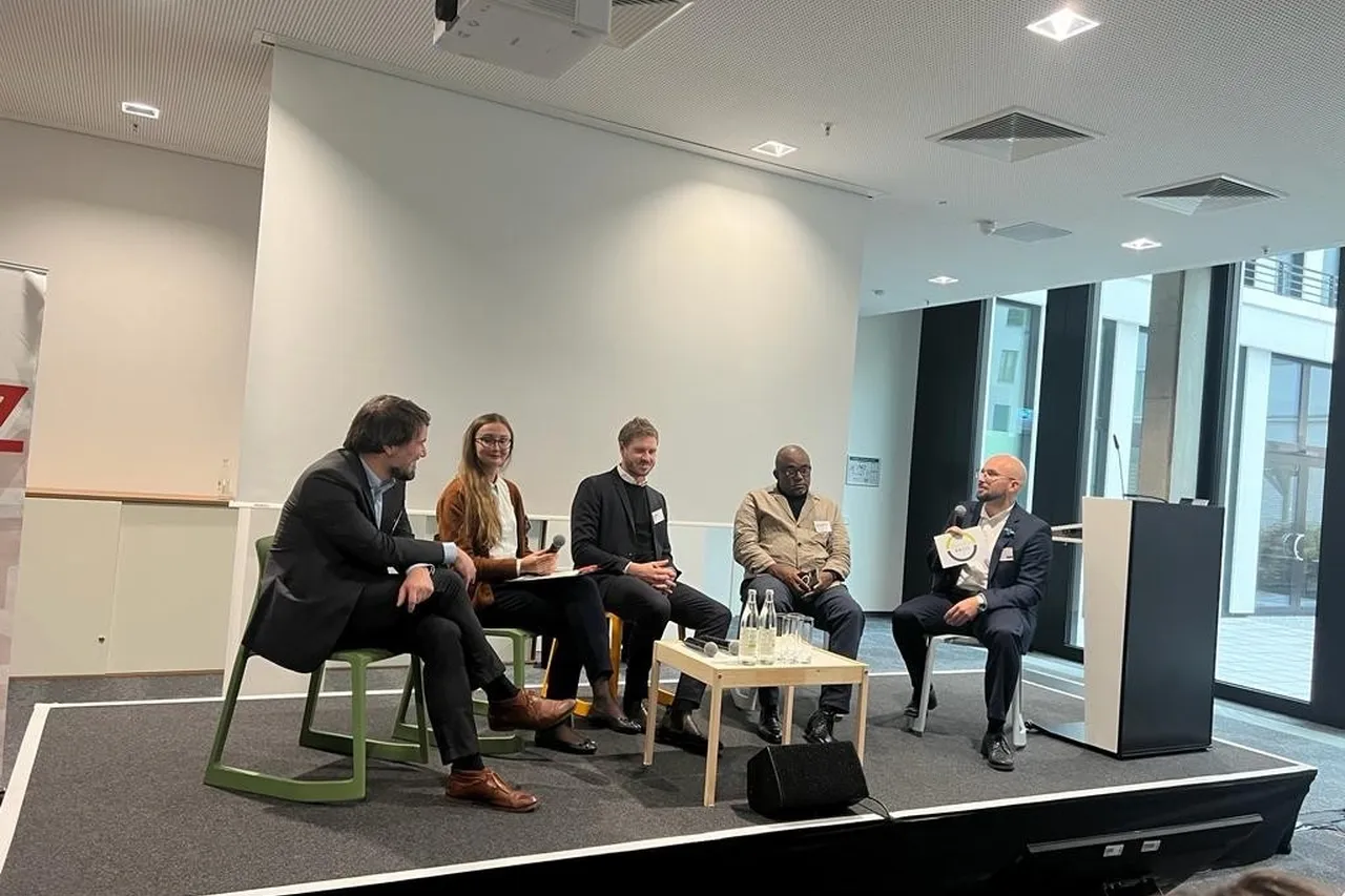 The economic diversification panel